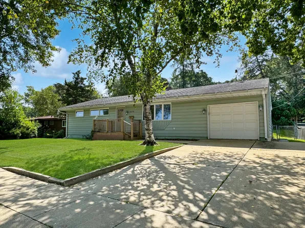 1474 Winter Dr, Freeport, IL 61032
