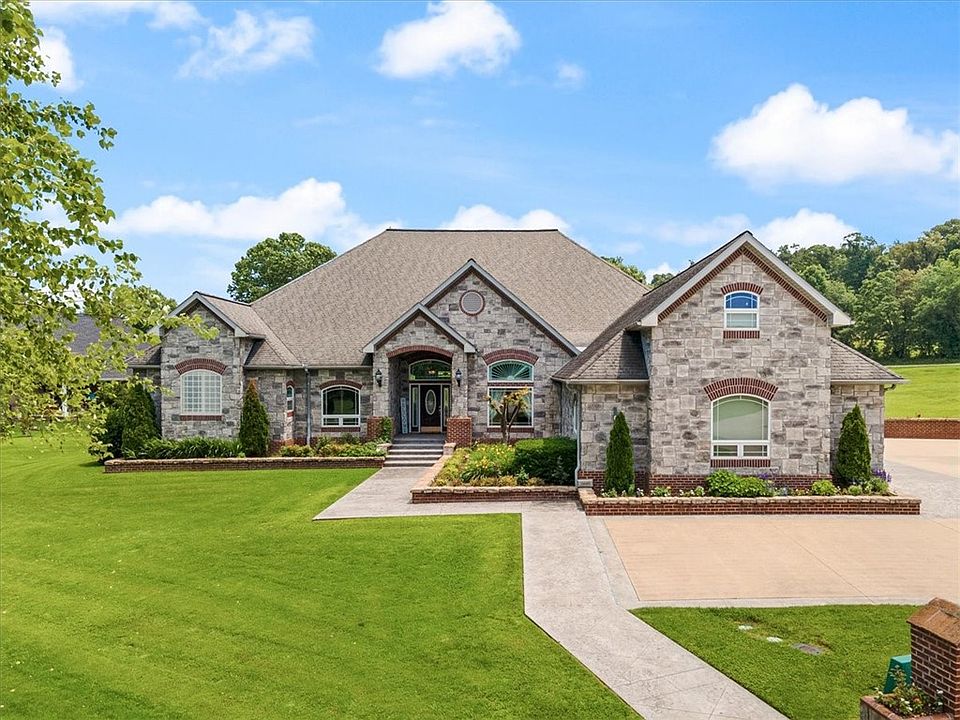 1st image of 21685 Merion Ct