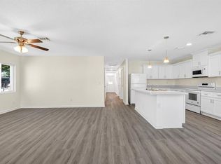 857 W 3rd St, Riviera Beach, FL 33404