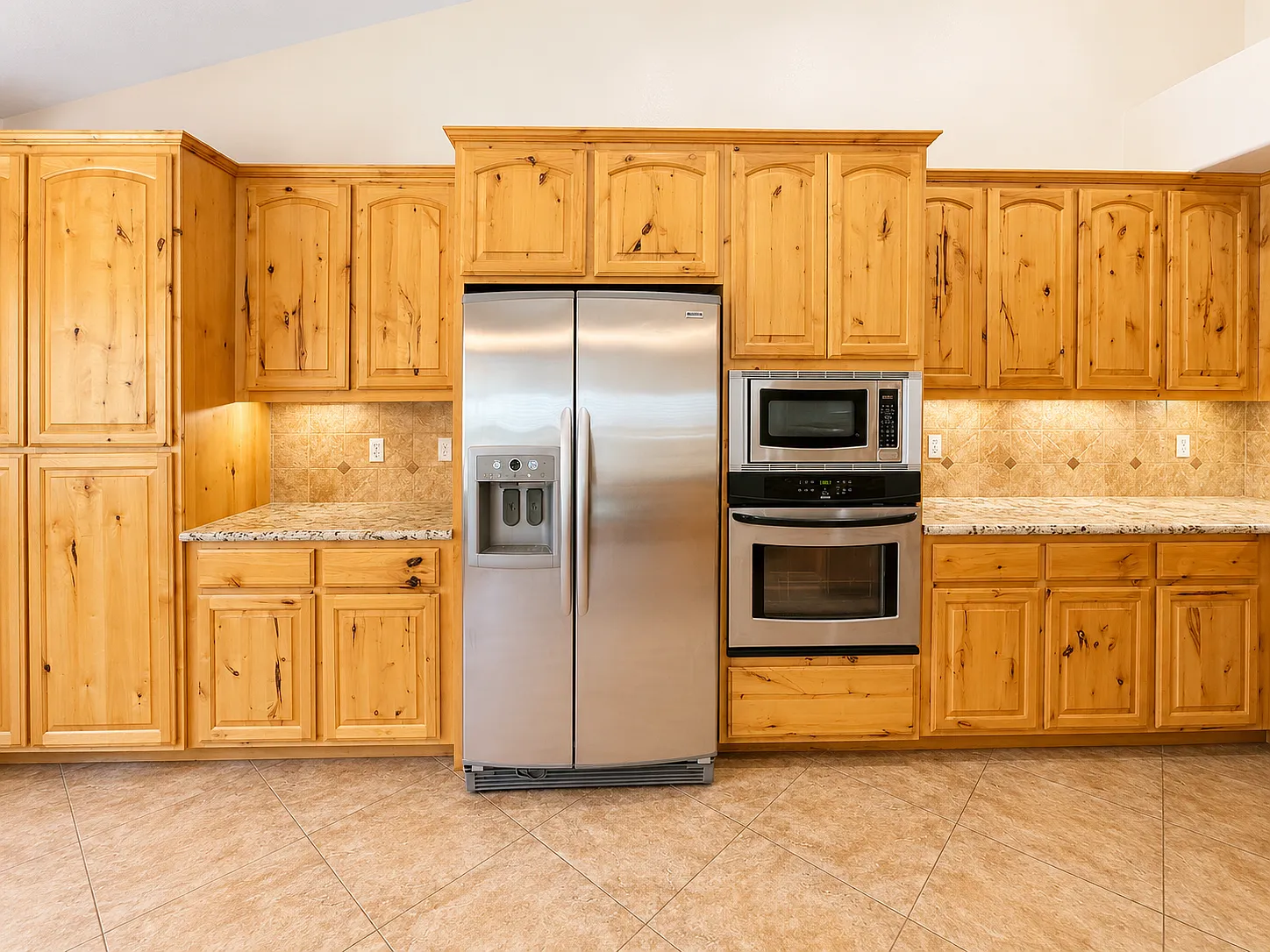 3 bed, 2660 sqft, $2,995 — Photo 2