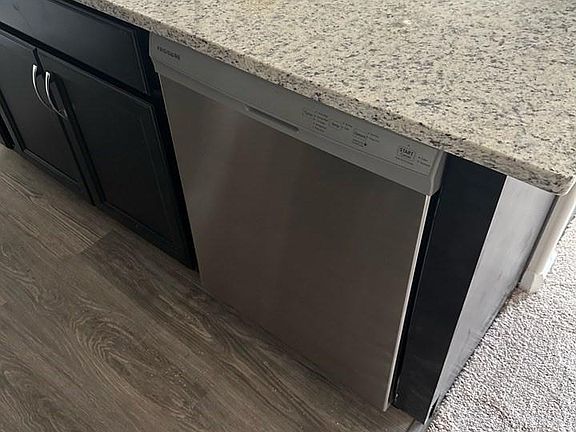 4th image of 109 Crown Ct