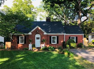 828 Woodland Rd, Statesville, NC 28677