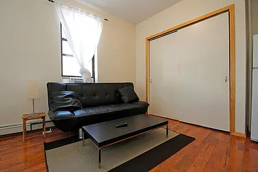 Rented by Azulay Group