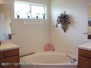 4th image of 2619 Glen Oaks Dr