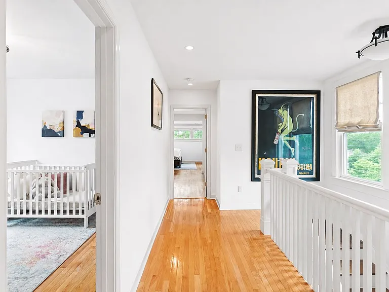 5213 Cathedral Ave NW — Photo 22