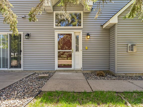 2nd image of 577 Woodduck Dr