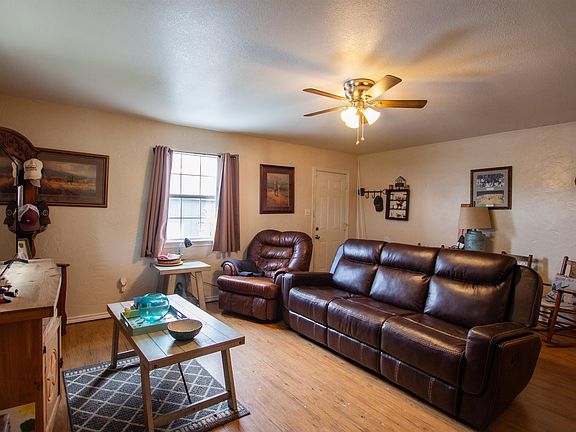 3rd image of 404 Holiday Village Dr