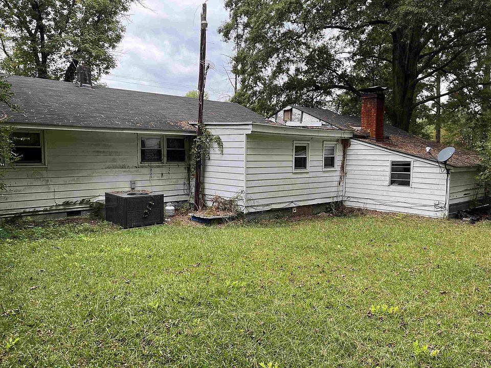 2nd image of 3005 Avery St