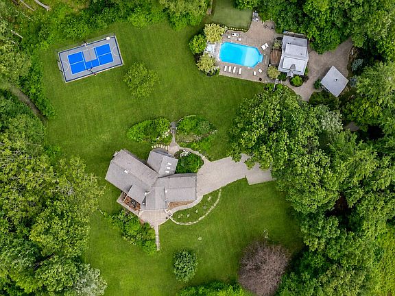 2nd image of 440 Mitchell Road