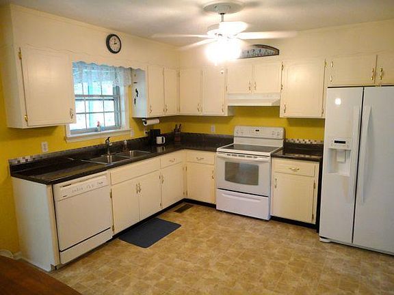2nd image of 3423 Shadowlawn Dr