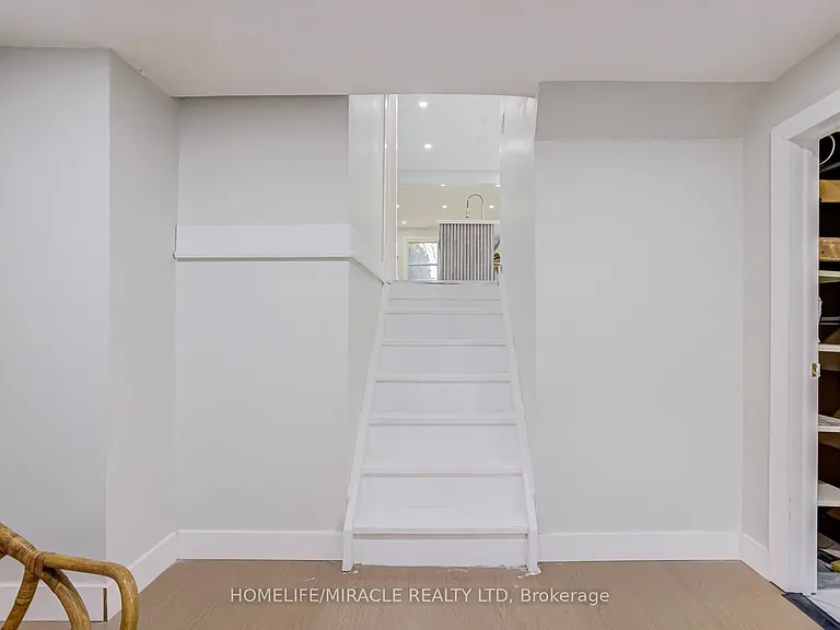 122 Ormond Dr — Photo 29