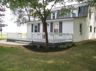 0910 E 650 S, Wolcottville, IN 46795