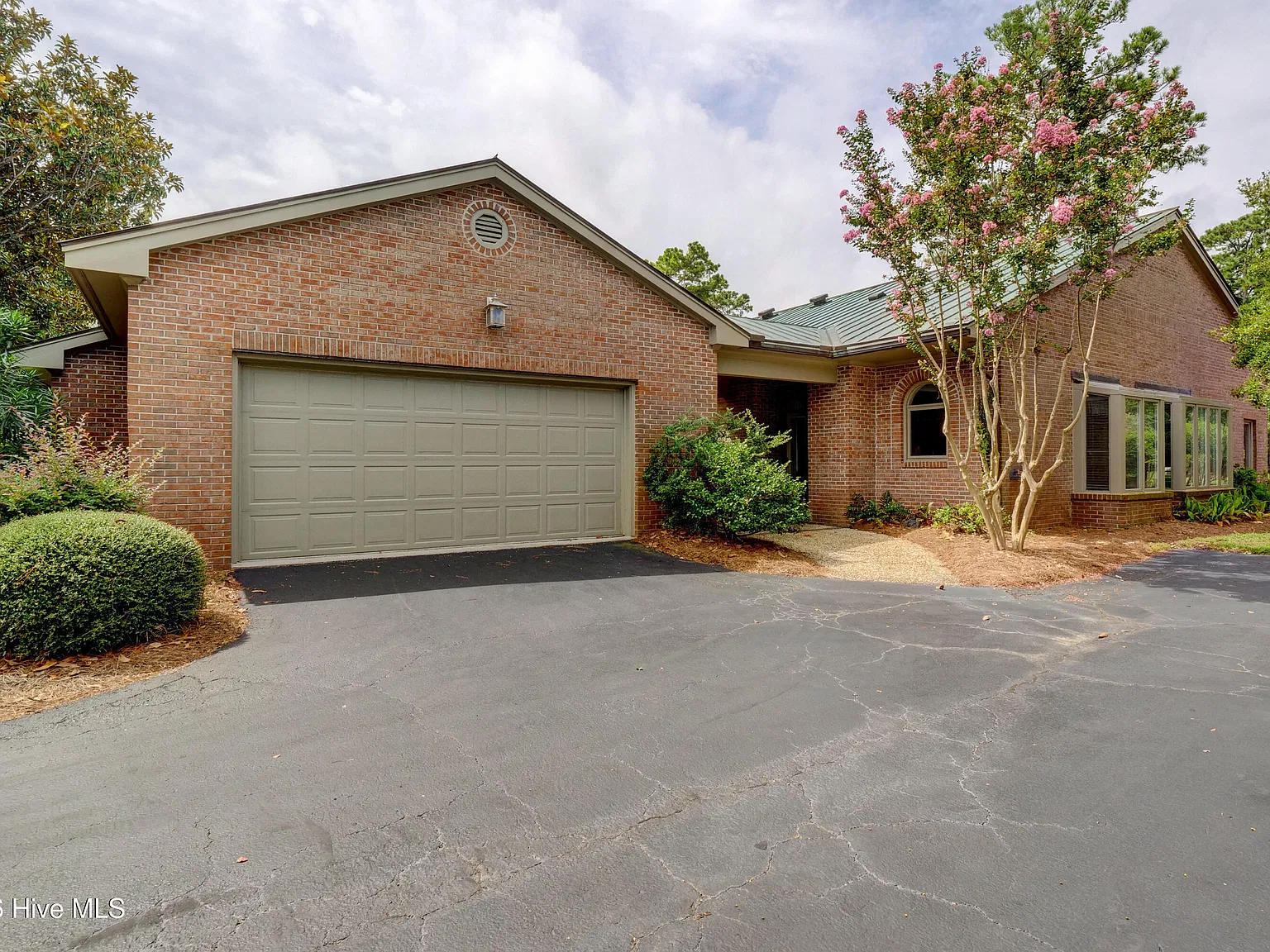 2 bed, 2.0 bath, $2,600 — Photo 1