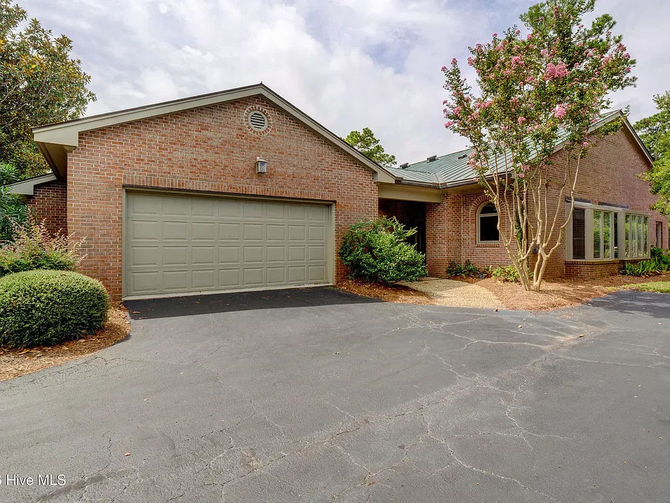 1708 Signature Pl