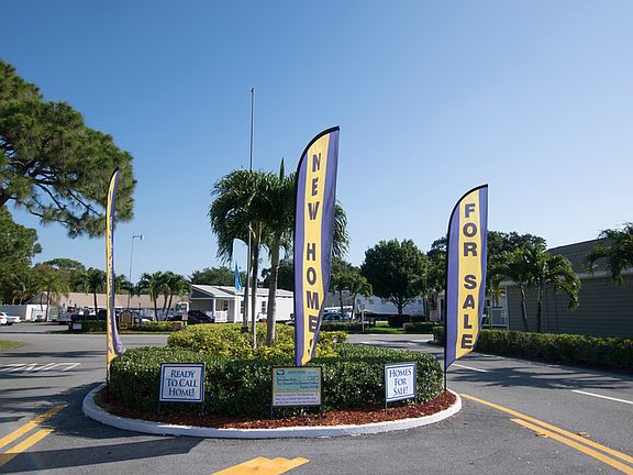 5th image of 2555 Pga Blvd Lot 184