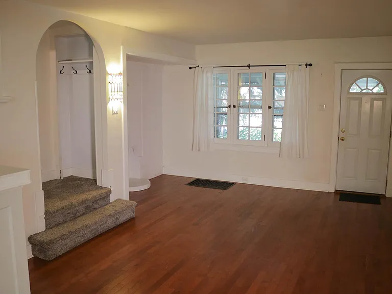 5486 Hays St — Photo 3