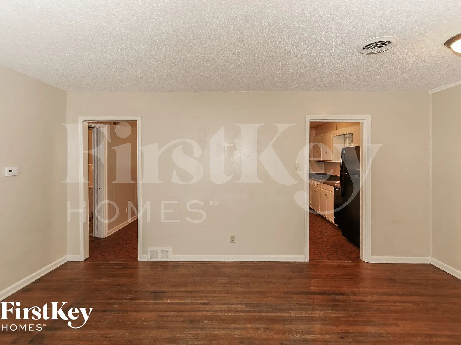 3 bed, 2.0 bath, 1141 sqft, $1,400 — Photo 3