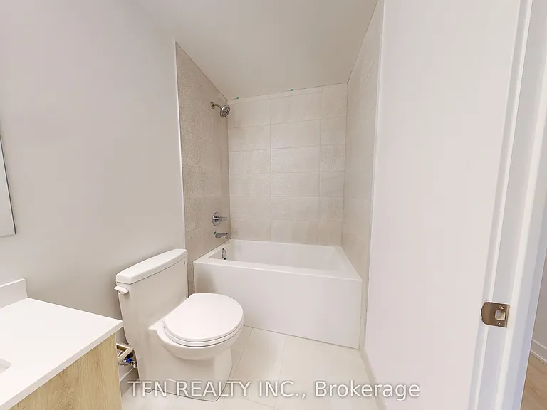 30 Upper Mall Way #2104 — Photo 22