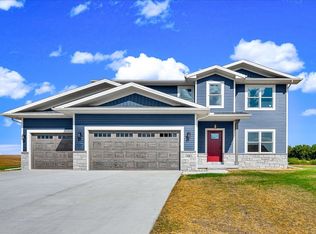 506 Travis Dr, Carlock, IL 61725