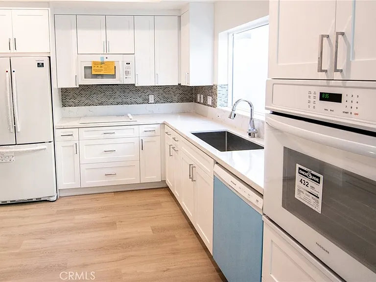 1187 Crenshaw Blvd #102 — Photo 6