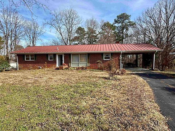 3rd image of 6280 Hawk Pride Mountain Rd