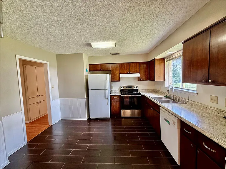 12317 Willow Wild Dr #B — Photo 12