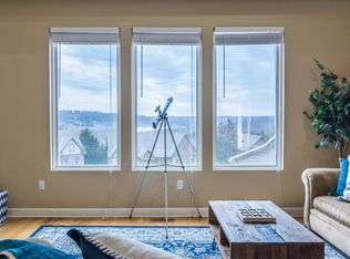 155 Canyon Xing, Hollister, MO 65672