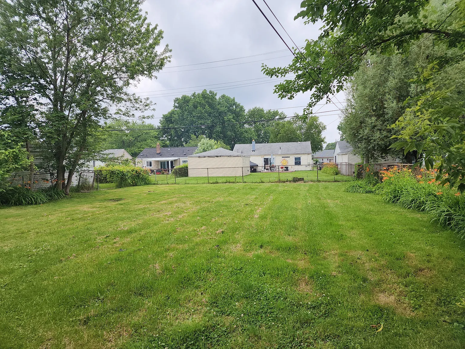 26065 Waldorf - 1 — Photo 2