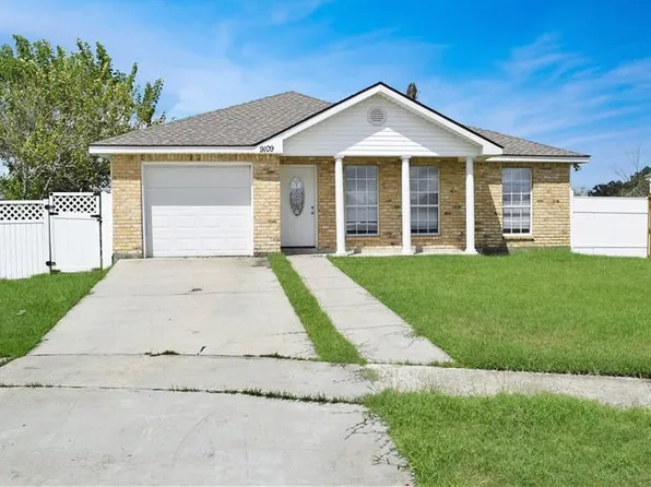 9109 S Chante Ct, Westwego, LA 70094