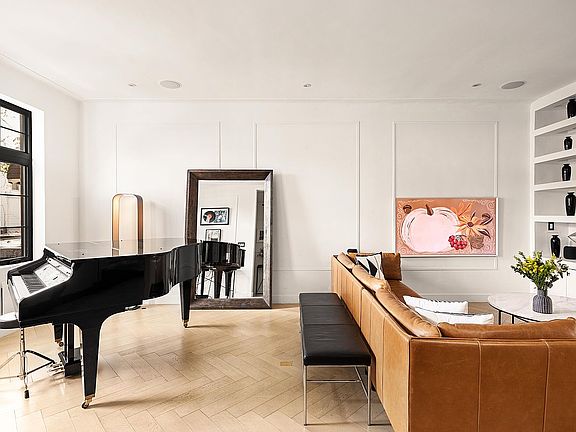 2nd image of 1635 Hancock St