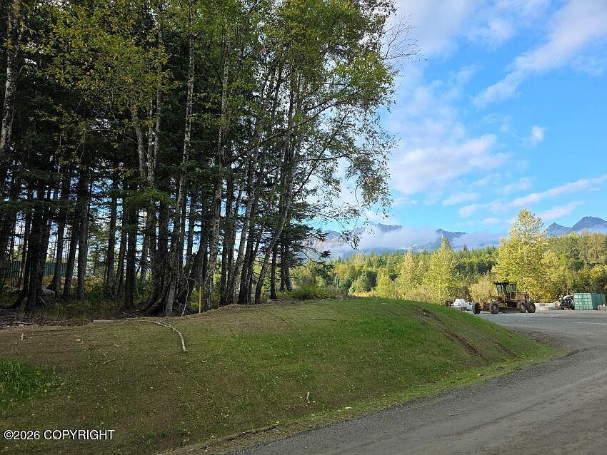 1st image of 51 Major Rd