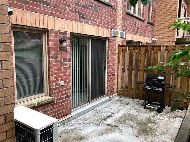 11 Ruttan St #125 — Photo 2