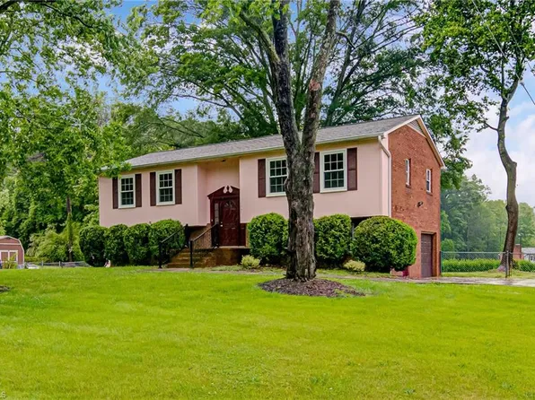 4637 Gallant Ln, Winston Salem, NC 27101