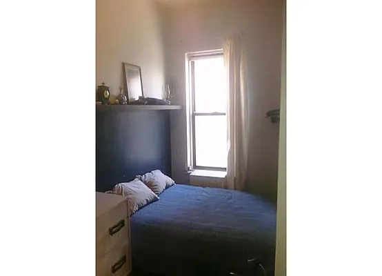 Rented by Warburg | media 10