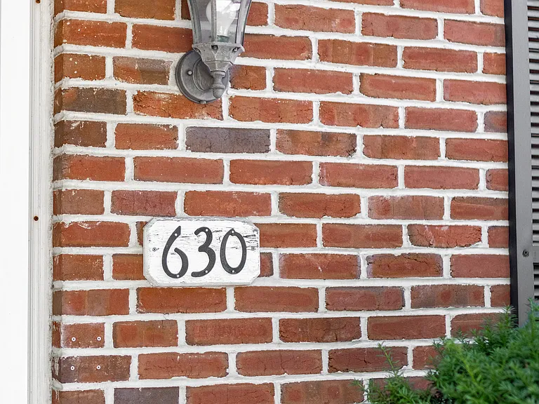 630 Galen Dr — Photo 7