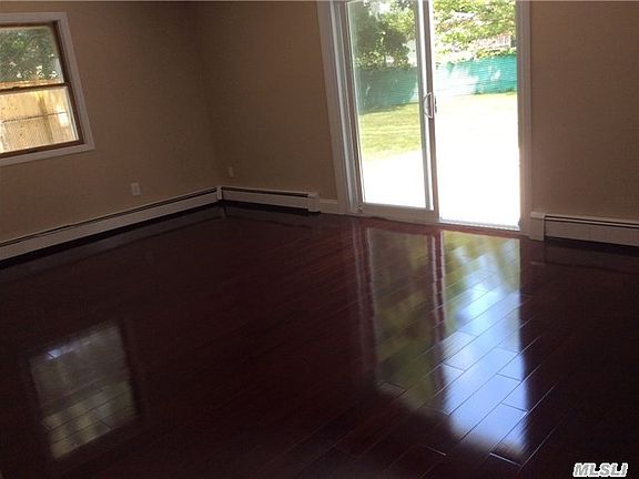 4th image of 10 Lou Ct