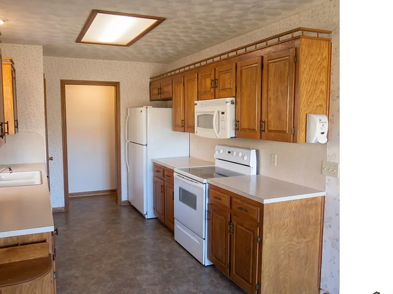 1107 Tyler Dr — Photo 5