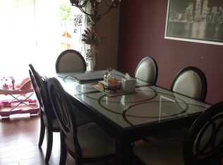 41 Keswick Rd, Elk Grove Village, IL 60007