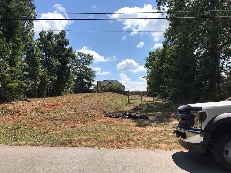 2nd image of 340 Meadowbrook Dr Lot 36