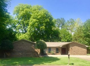 1104 Harding Cir, Tupelo, MS 38801