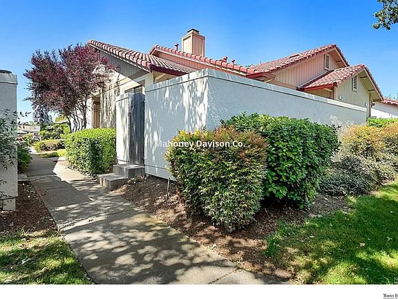2nd image of 360 Park Place Dr