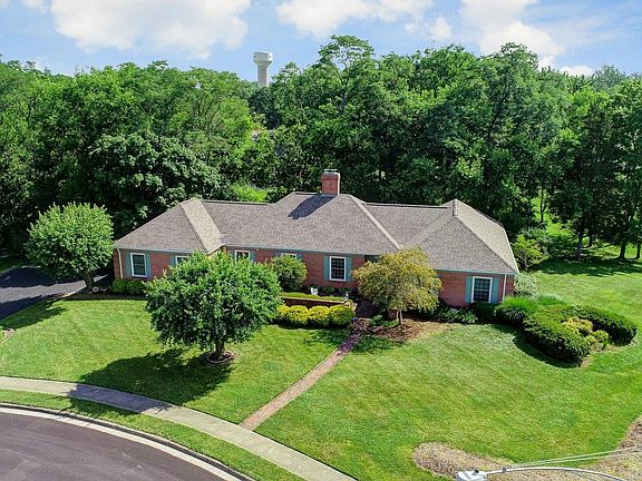 2nd image of 72 Garden Cir