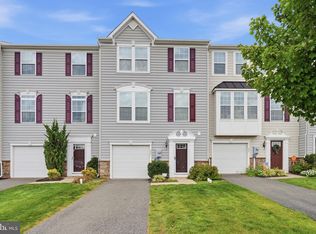 225 Tulip Ln, Gilbertsville, PA 19525