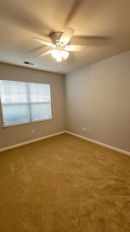 2 bed, 984 sqft, $2,000 — Photo 4