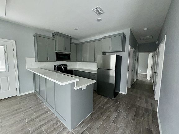 5th image of 429 E Acacia Ave #4