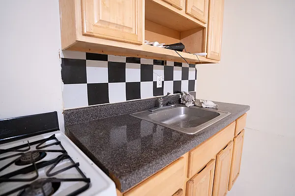 Rented by Nooklyn NYC LLC | media 26