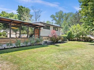 1542 E Fieldcrest Ln, Holladay, UT 84117