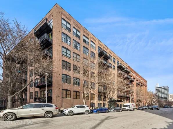 520 W Huron St APT 418, Chicago, IL 60654