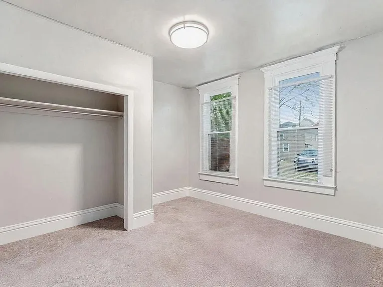 196 W 8th Ave — Photo 15
