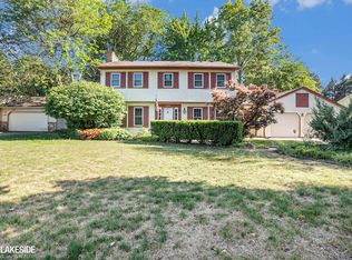 13344 Banbury Ct, Shelby Township, MI 48315